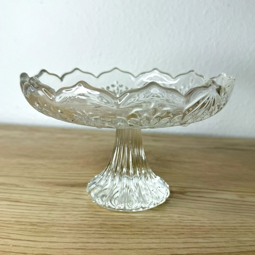 Mikasa Snowflakes Trinket Dish Cake‎ Stand Candle Holder 4.5" Tall 6.5" Wide